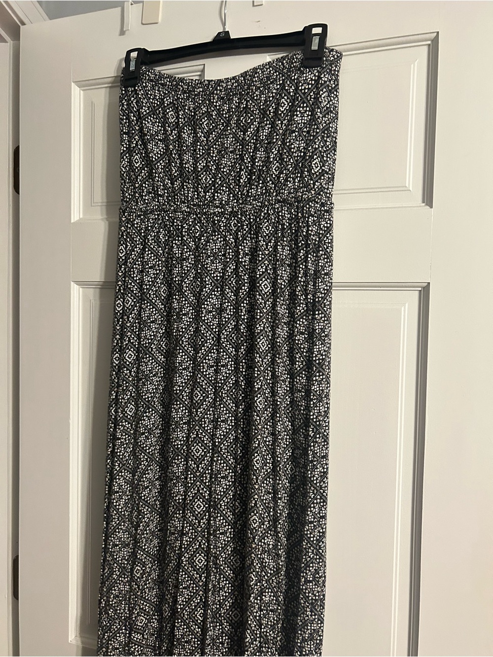 Old Navy Black and White Strapless Maxi Dress